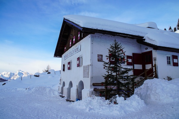 Snowshoe excursion | Rifugio Città di Fiume